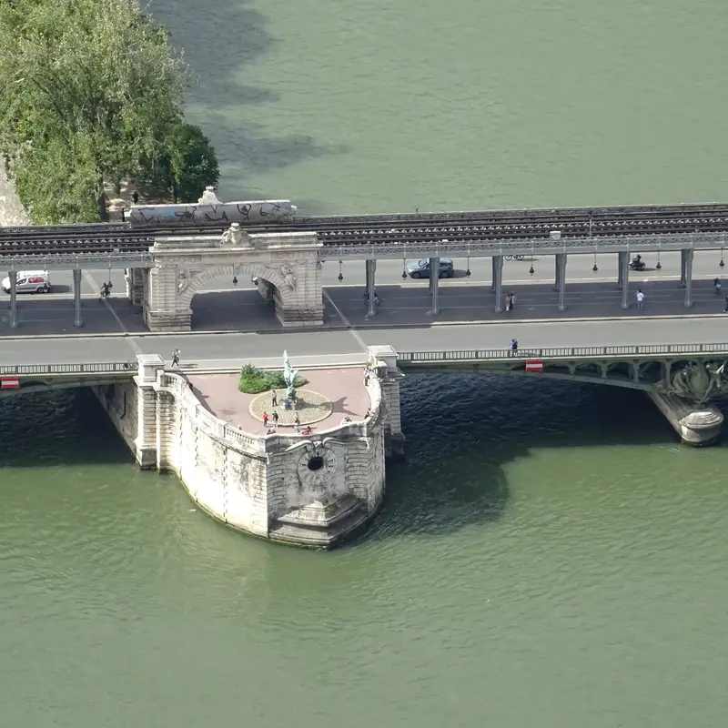 bir_hakeim_from_eiffel Die Bir-Hakeim-Brücke